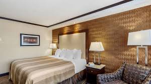 Best Hotels Near the Edmonton Airport