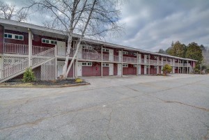 Best stay for Travel & Leisure in putney